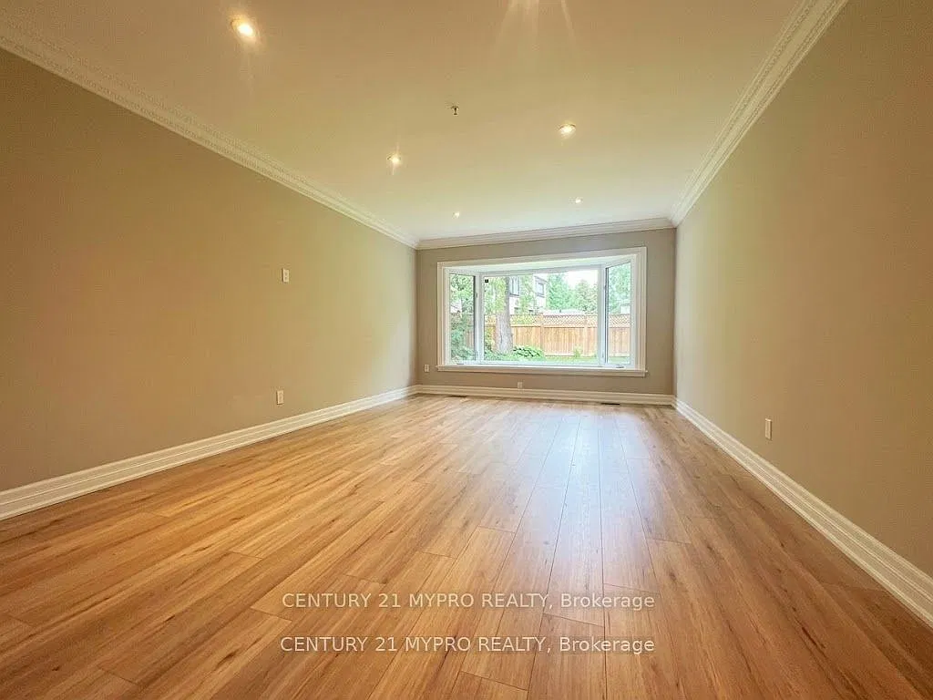 3 bed, $4,900 — Photo 4