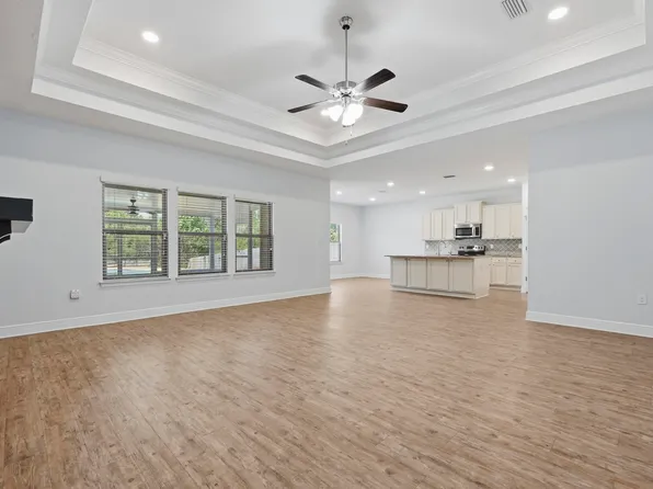 3495 Moonstone Dr, Navarre, FL 32566