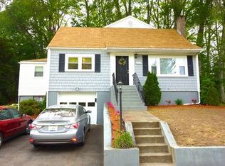 238 Ridgewood Dr, Norwood, MA 02062