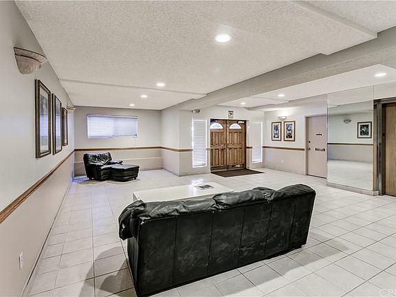 4th image of 5400 Lindley Ave Unit 307