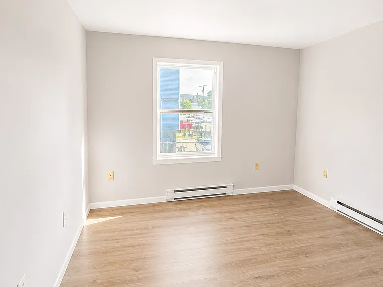 394 S 6th St #2L — Photo 10