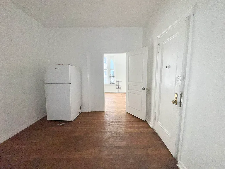 305 E 109th St #1 — Photo 13