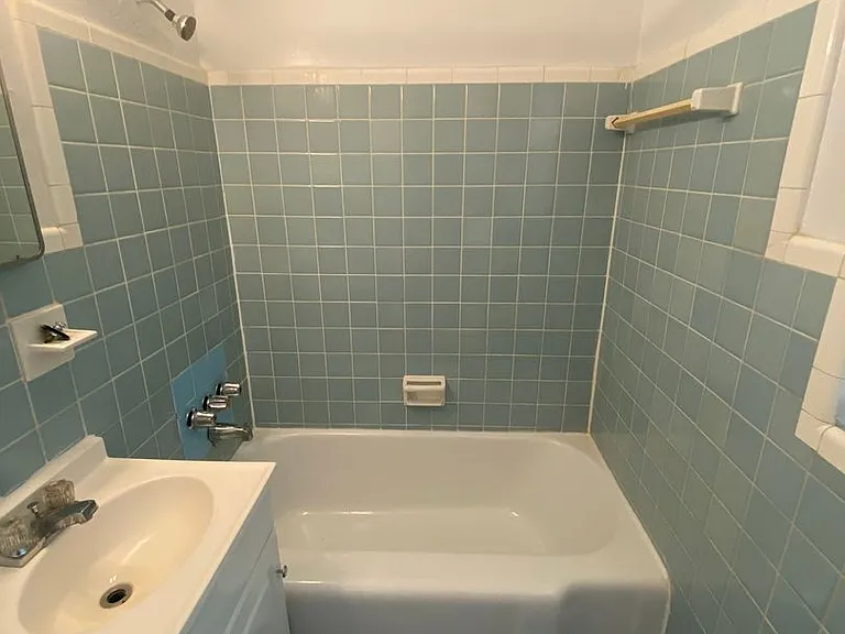 3930 Roswell Dr — Photo 14