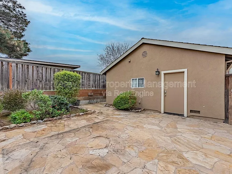 594 Lopez Ave — Photo 29