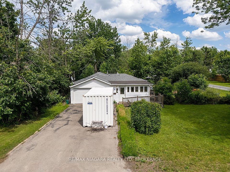 1st image of 584 Lakeview Rd