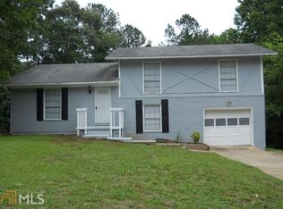 8894 Ashwood Dr, Riverdale, GA