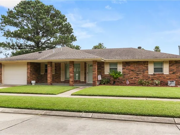 2201 Gallo Dr, Chalmette, LA 70043