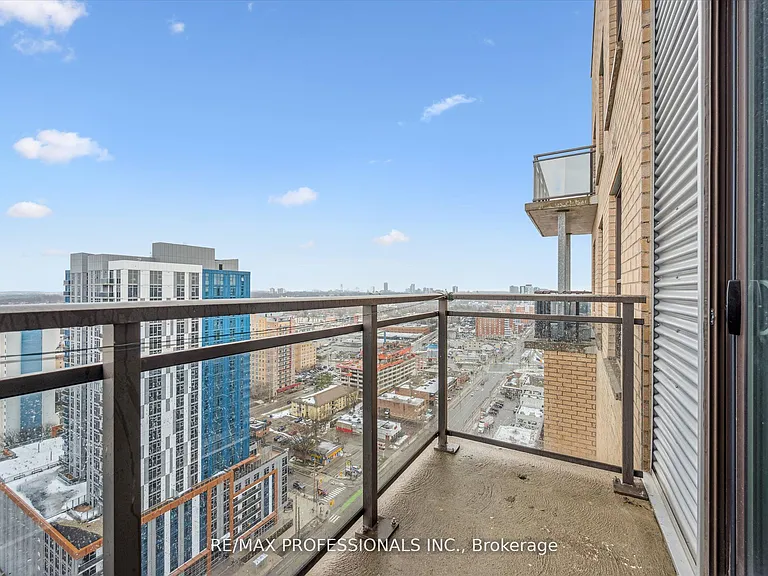 318 Spruce St #2103 — Photo 23