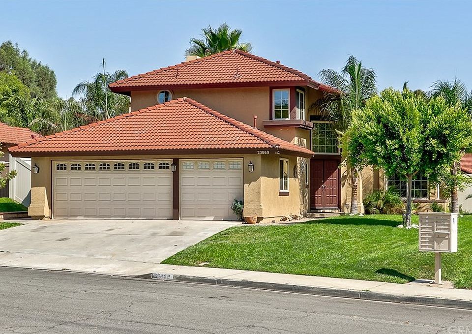 2nd image of 23869 Hazelwood Dr