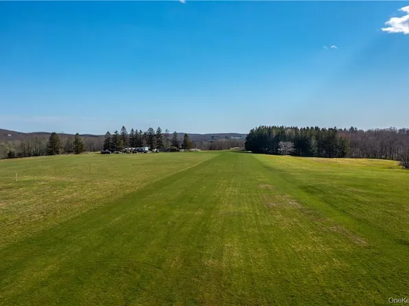 Old Quaker Hill Road, Pawling, NY 12564