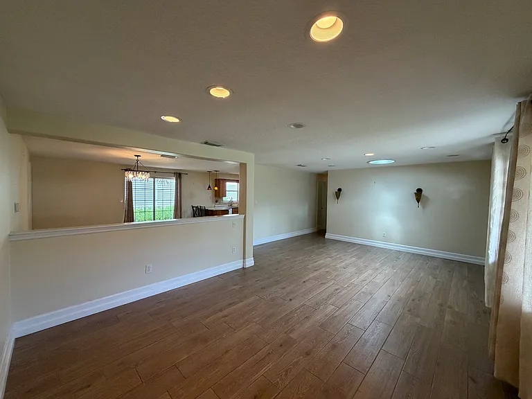 104 Oakwood Ave — Photo 7