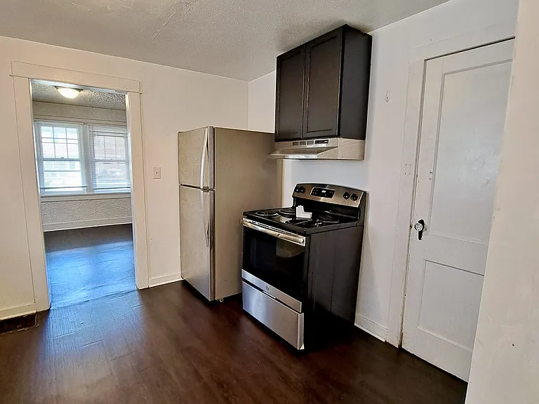 244 E Siebenthaler Ave — Photo 6