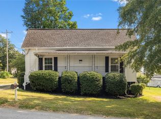 201 S 8th St, Easley, SC 29640