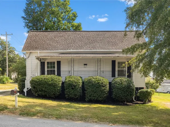201 S 8th St, Easley, SC 29640