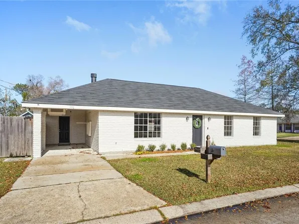 101 Janet Dr, Saint Rose, LA 70087