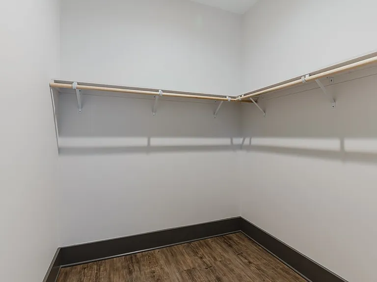 25 Minetta Ln #201 — Photo 15