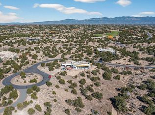 23 Windridge Cir, Santa Fe, NM 87506