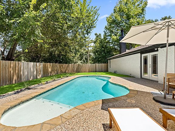3rd image of 8840 Camfield Way