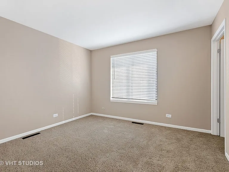 1621 Westminster Dr #112 — Photo 27