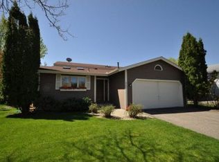 8106 Lower 147th St W, Apple Valley, MN 55124