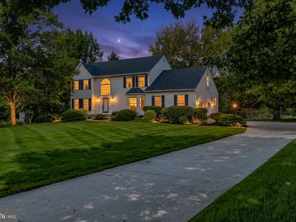 115 N Patricia Dr, Swedesboro, NJ 08085