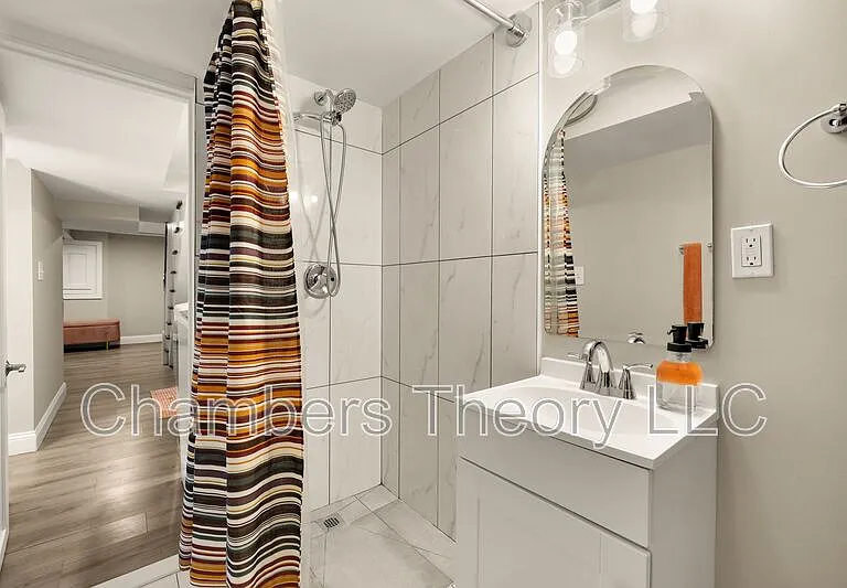 2124 N Capitol St NW — Photo 38
