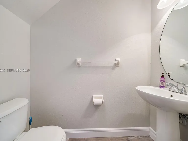 8040 Sanibel Dr #8040 — Photo 16