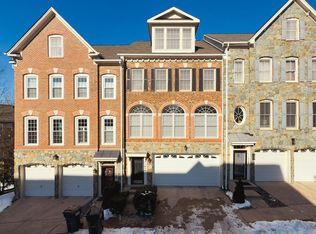 11454 Log Ridge Dr, Fairfax, VA 22030