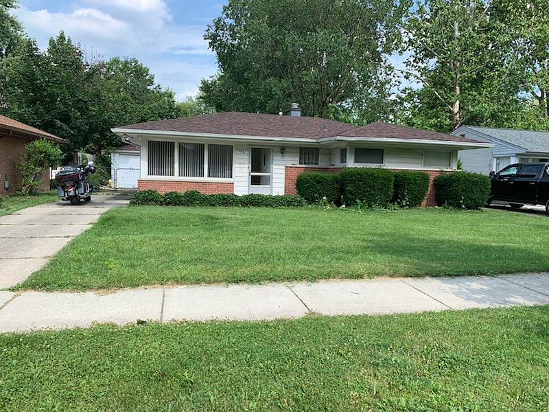 1st image of 126 Essex St