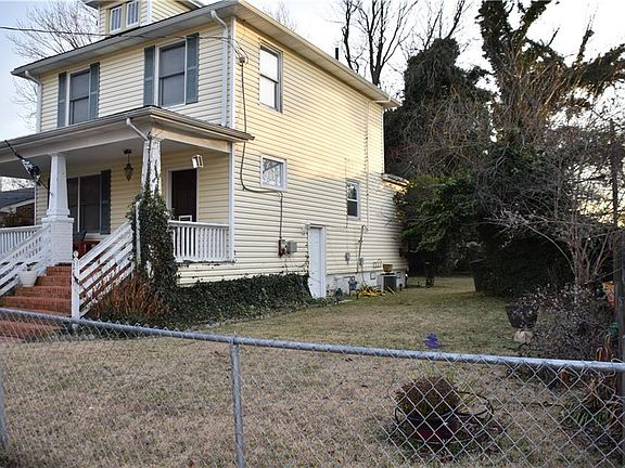 3rd image of 241 Maple Ave