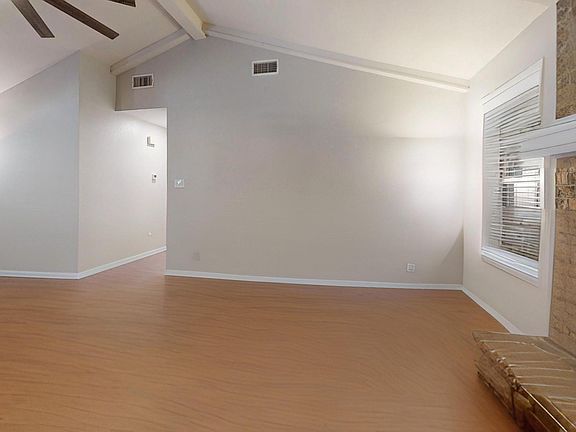 5th image of 1200 Hillcrest Dr