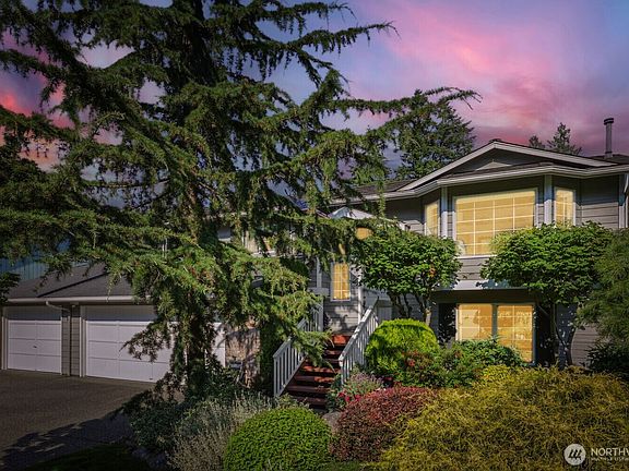 2nd image of 1001 98th Avenue SE