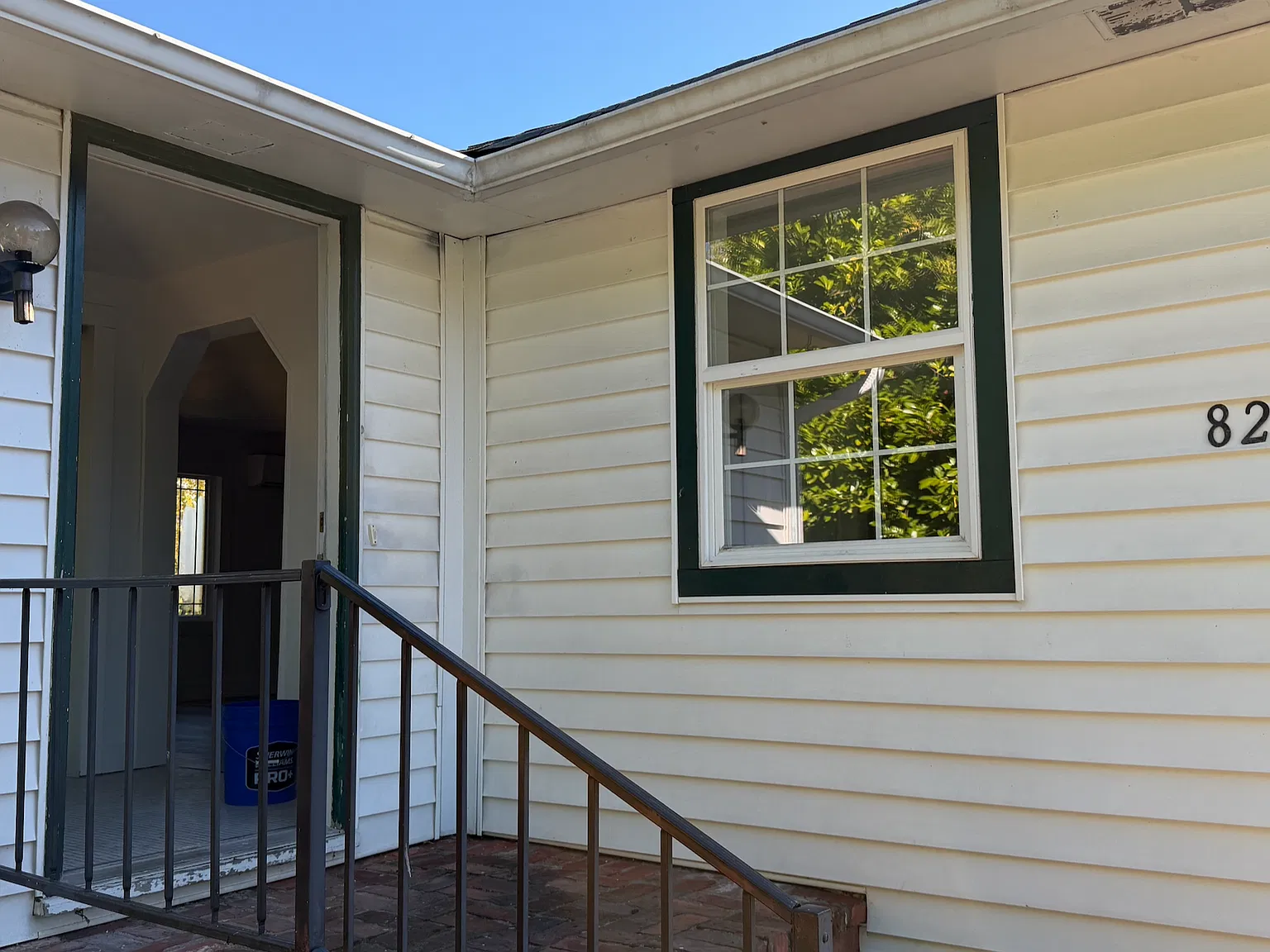 4 bed, 2500 sqft, $3,900 — Photo 3