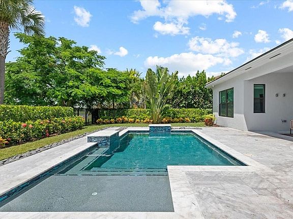 5th image of 5577 Saint Armands Way
