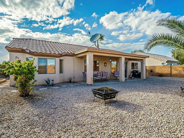 1105 N Cota Ln — Photo 43