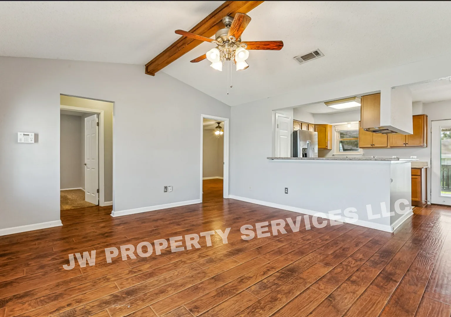 Spacious 3-Bedroom, 2-Bath Pet-Friendly Home in Marrero $1,850/Month with Utilities & Lawn Care I... — Photo 4