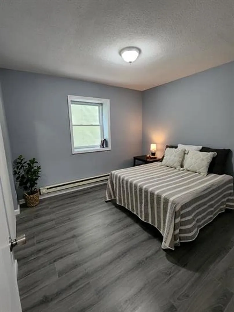 All utilities included with rent - 1 bed 1 bath apartment — Photo 1