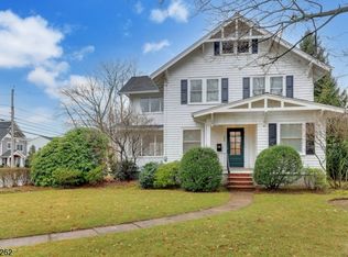 498 Hanks Ave, Ridgewood, NJ 07450