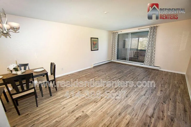 2 bed, 1.5 bath, 962 sqft, $1,595 — Photo 3