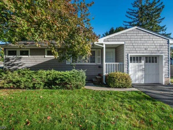 912 Colfax Ave, Pompton Lakes Boro, NJ 07442