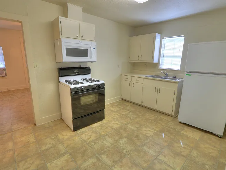 3610 Eastern St #B — Photo 10