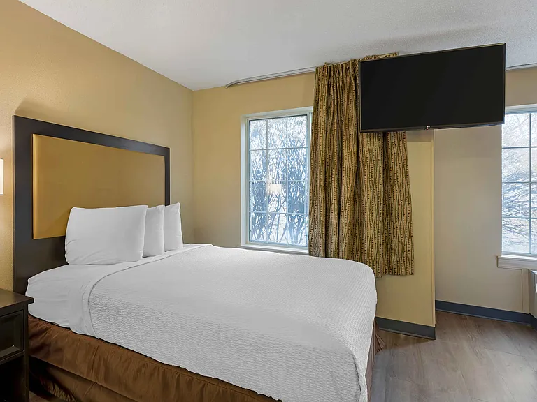 Studio Suite - 2 Full Beds