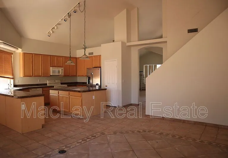 1191 S Sandstone St — Photo 3