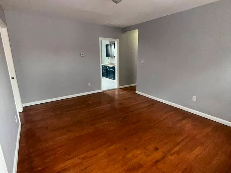 544 Grove St — Photo 5