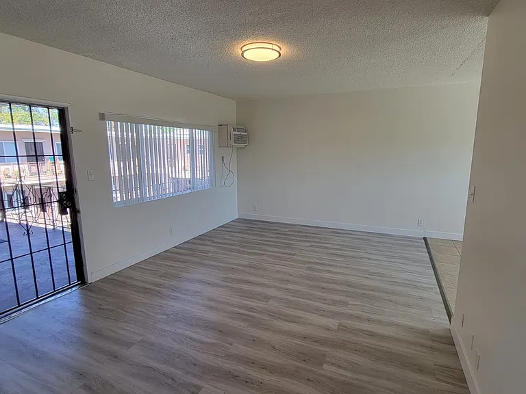 13129 OXNARD — Photo 17