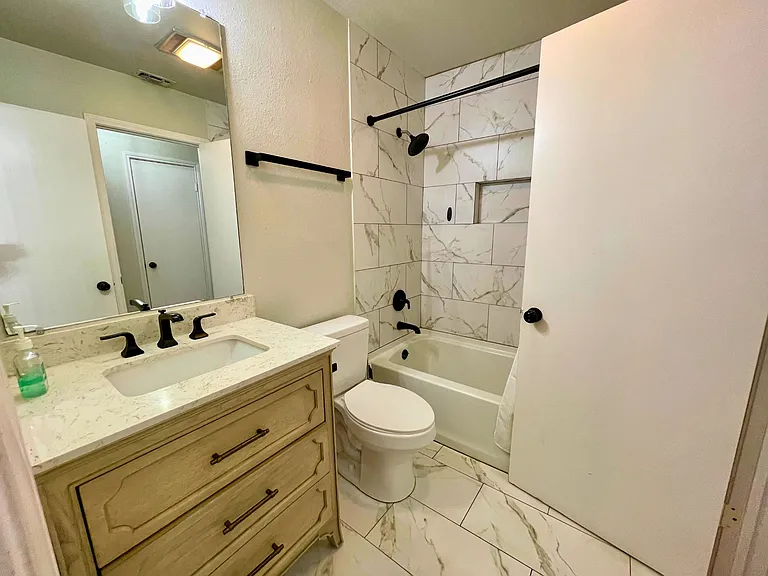 12142 Vista Nogal St — Photo 10