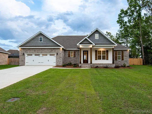 109 Loblolly Ln, Enterprise, AL 36330