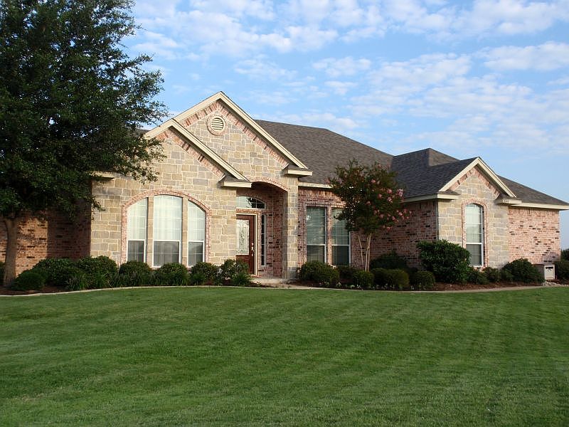 1st image of 2044 Carlisle Dr
