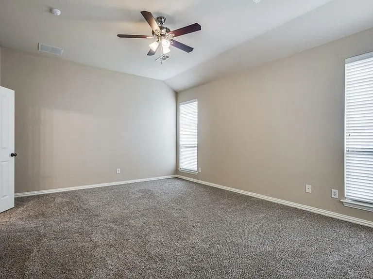 205 Chester Dr — Photo 14