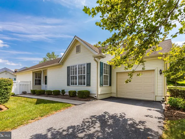 1000 N Phipps Woods Ct, Glen Mills, PA 19342